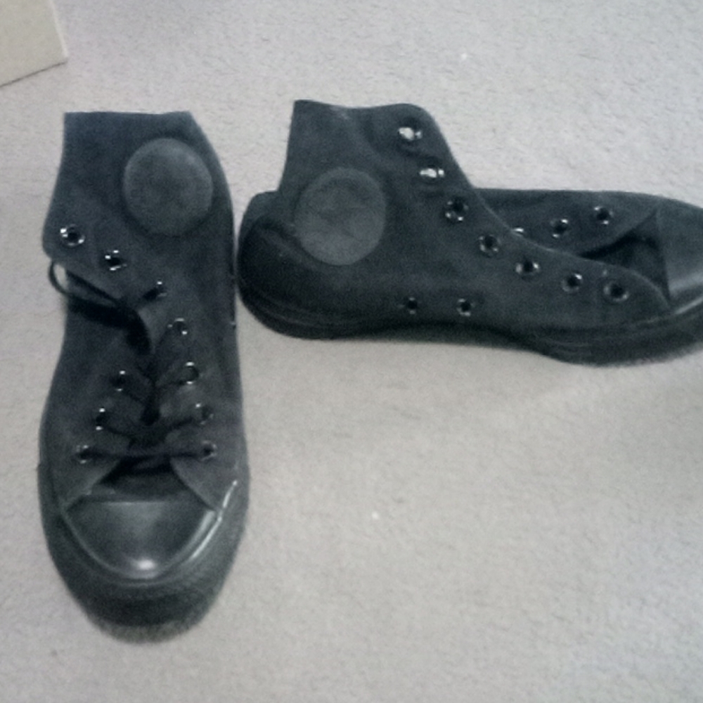 Women's  7 Converse All-stars